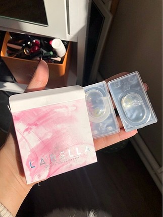 Labella lens