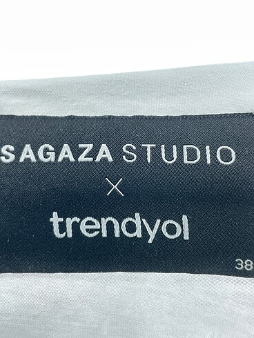 38 Beden beyaz Renk Sagaza Madrid T-shirt %70 İndirimli.