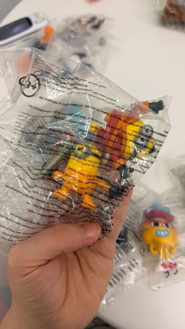 Renkli Mini Aksiyon Figür Seti - Görsel 5