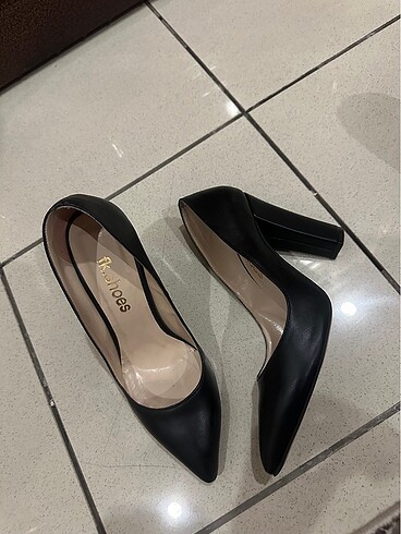 38 Beden Siyah rugan stiletto