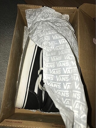 3 AYLIK ORİJİNAL 43 NUMARA ERKEK VANS AYAKKABI. MÜKEMMEL DURUMDA