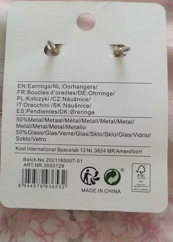 Pandora Uzun Altın Renkli Parlak Taşlı Küpe