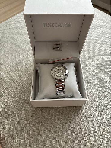 Escape saat