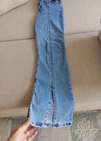 Diğer Yırtmaçlı kot pantolon