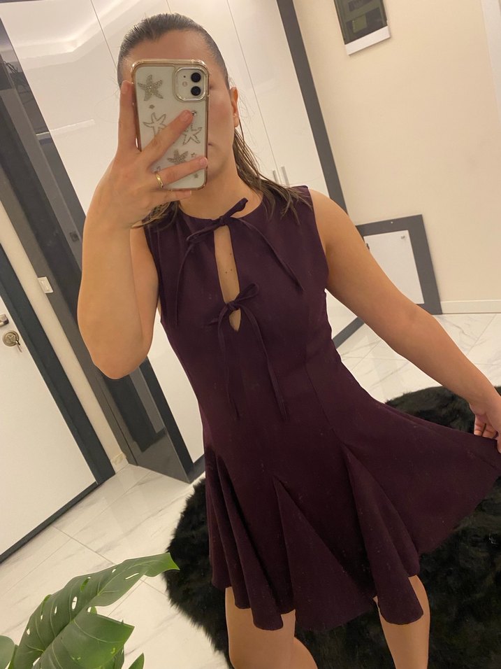 Mürdüm kurdele detaylı Mini Elbise V Yakalı - Görsel 4