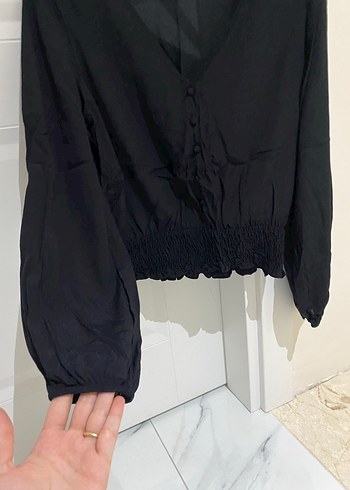 Siyah V Yakalı Uzun Kollu Bluz - Görsel 2
