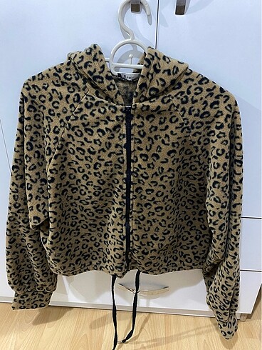 Addax leopar desenli crop polar hırka