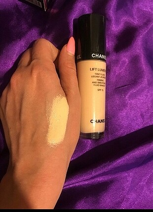 Chanel fondöten