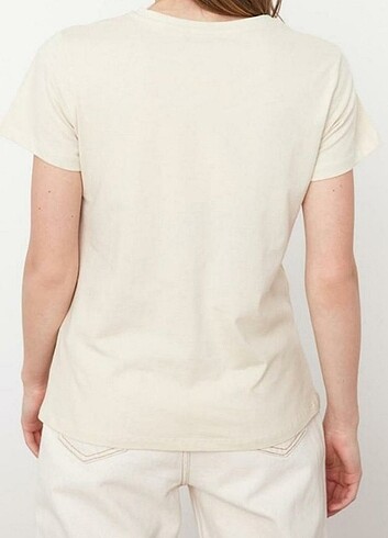 Bej rengi bisiklet yaka t-shirt