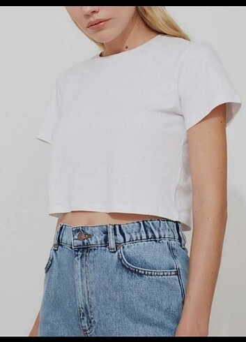 Beyaz renk bisiklet yaka crop