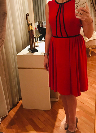 36 Beden kırmızı Renk Cengiz abazoglu adil ışık kırmızı elbise 