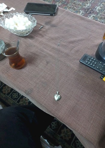 Gri Kalp Uçlu Zincir Detaylı Kolye - Görsel 5