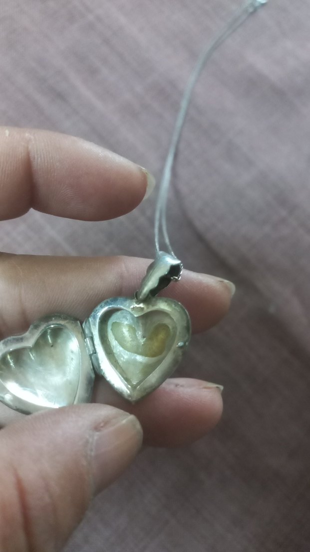 Gri Kalp Uçlu Zincir Detaylı Kolye - Görsel 3