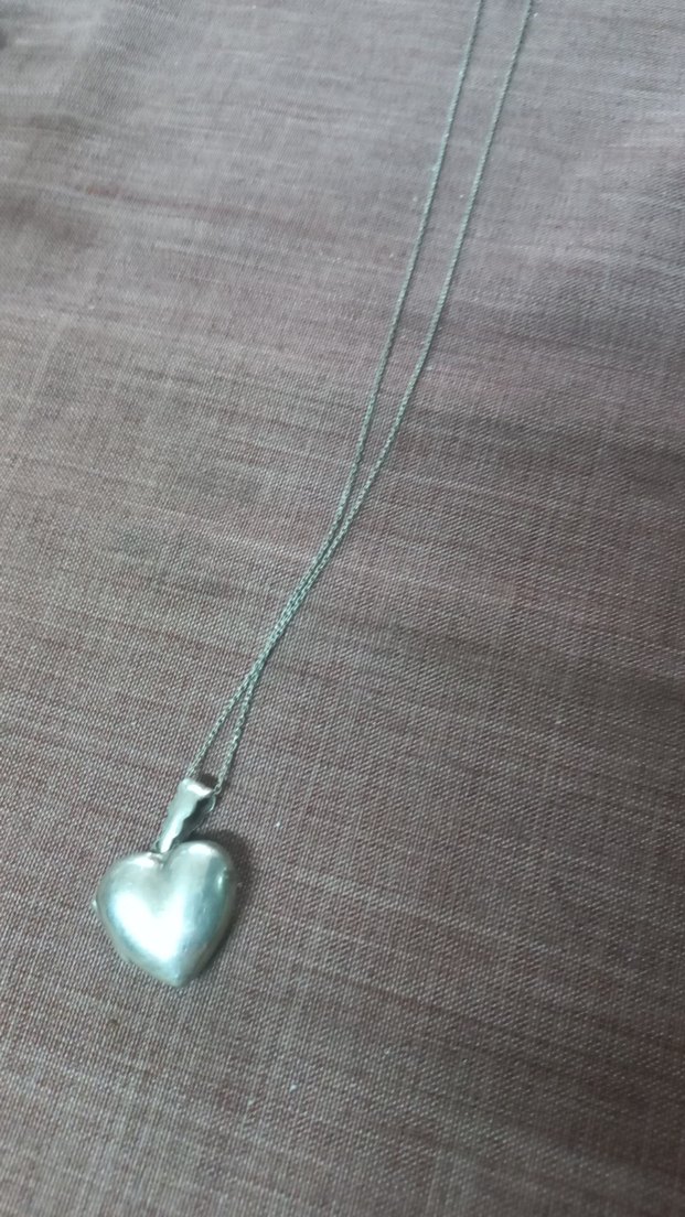 Gri Kalp Uçlu Zincir Detaylı Kolye - Görsel 2