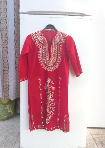 Nakışlı ve Boncuk İşlemeli Kırmızı kaftan - Görsel 3