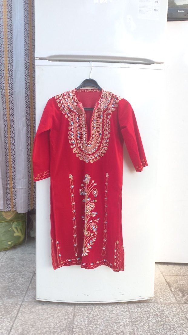 Nakışlı ve Boncuk İşlemeli Kırmızı kaftan - Görsel 3