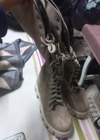 Bej Süet Bağcıklı Kadın Çizme - Görsel 3