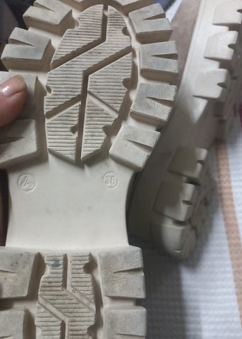 Bej Süet Bağcıklı Kadın Çizme - Görsel 5