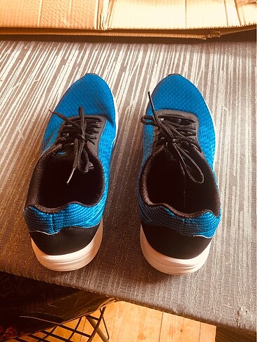 43 Beden mavi Renk Puma Spor ayakkabı 43 numara?