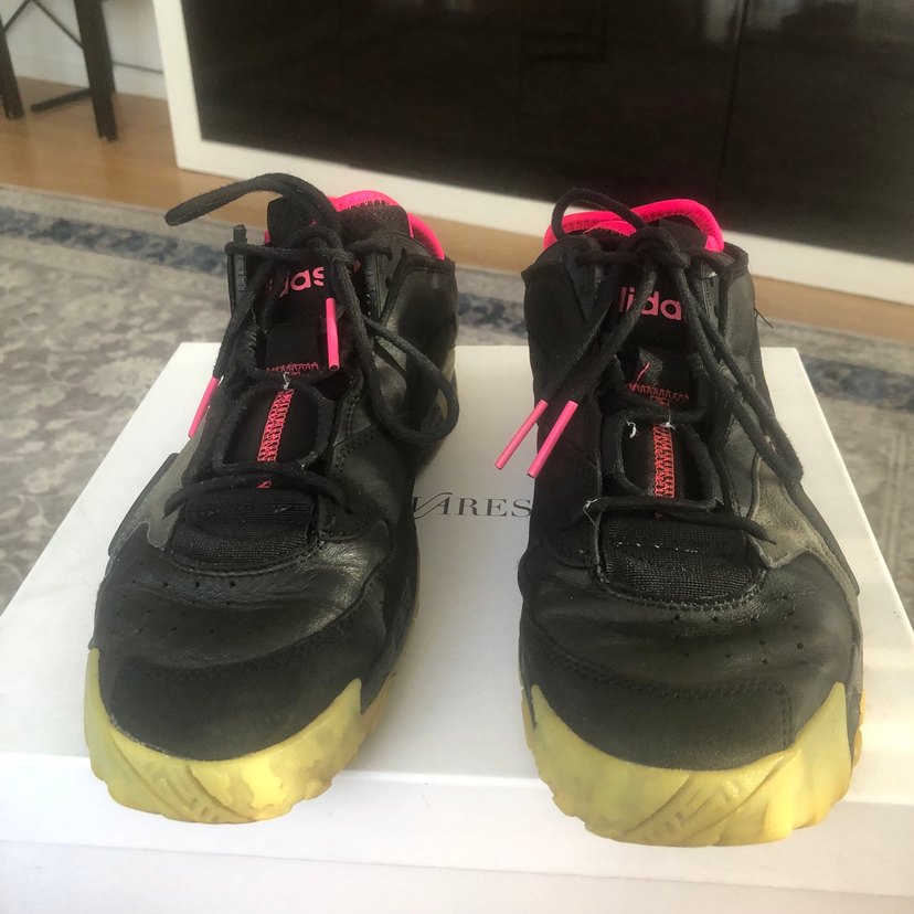 Adidas Velcro Detaylı  Ayakkabısı 39 Orjinal - Görsel 2