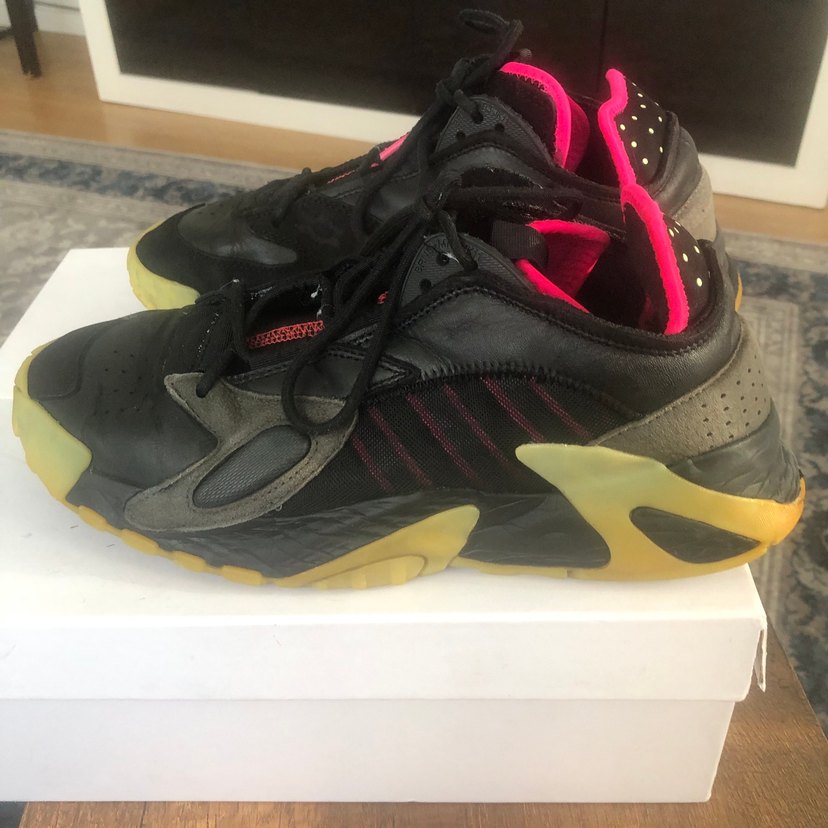 Adidas Velcro Detaylı  Ayakkabısı 39 Orjinal - Görsel 3