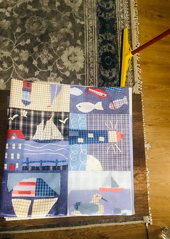 Mavi Desenli Masa Örtüdü 140X140 - Görsel 3