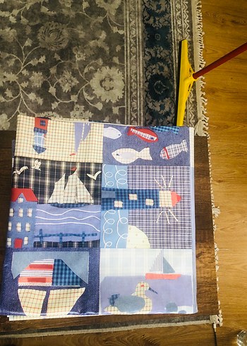 Mavi Desenli Masa Örtüdü 140X140 - Görsel 2