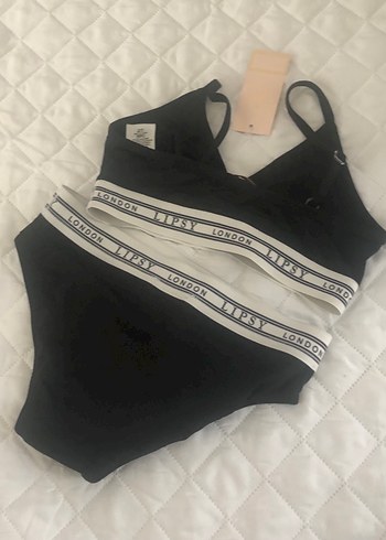 9 Yaş Beden siyah Renk Lipsy Siyah bikini takımı 9/10 yaş