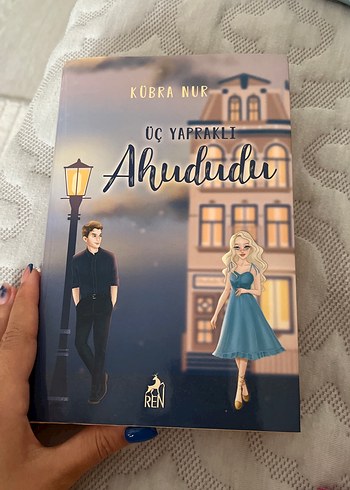 Üç Yapraklı Ahududu - Kübra Nur Ciltli Kitap - Görsel 2