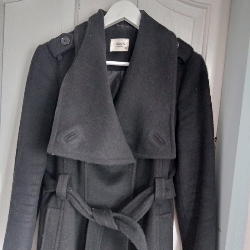 Kemerli Siyah Kadın Kaban - Görsel 5