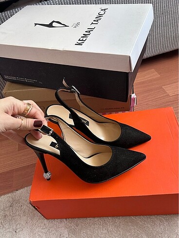 Siyah sürt stiletto