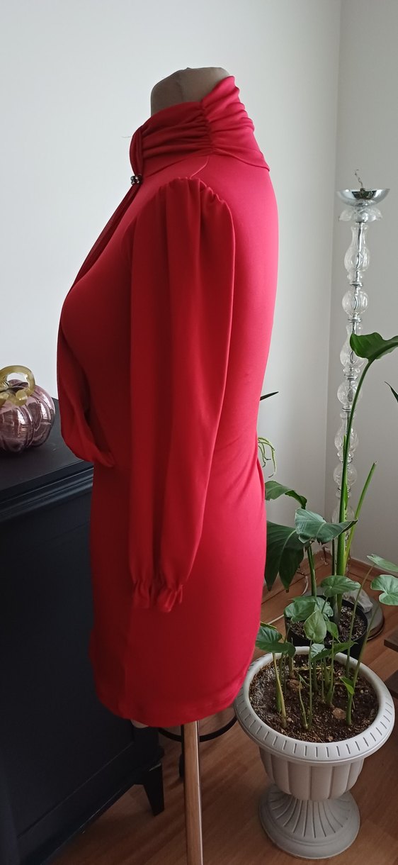 Kemer Detaylı Kırmızı esnek Bluz veya mini elbise - Görsel 3