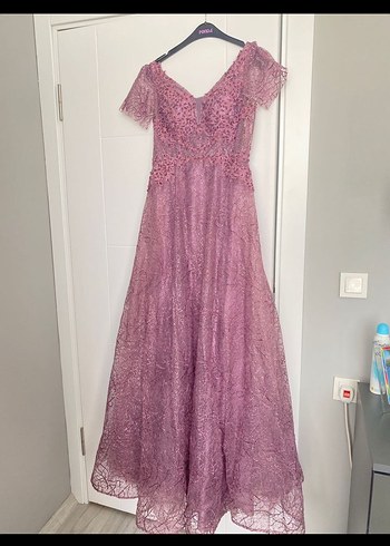 Pastel Mor Dantel Detaylı Uzun Abiye Elbise