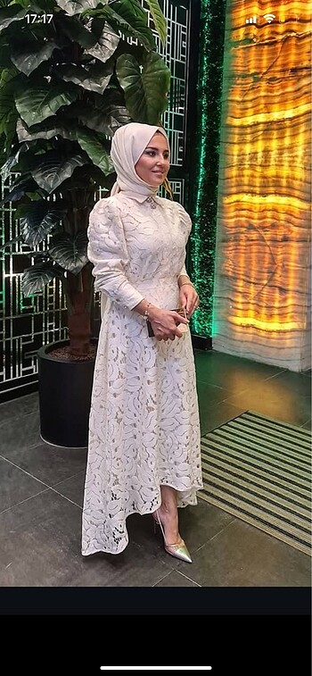 Selvi çetin güpürlü elbise