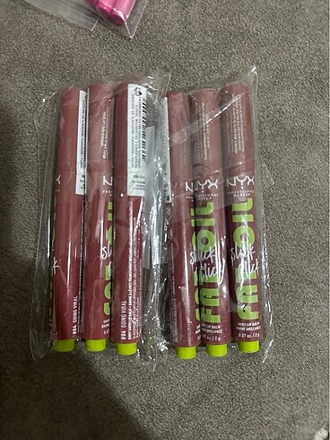 NYX Nyx fat oil dudak kalemi ruju