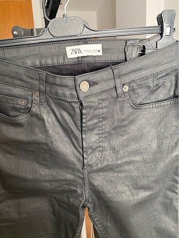 Zara mumlu hafif bilekte siyah pantolon