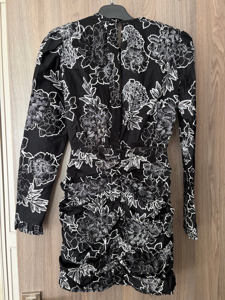 Uzun Kollu V Yaka Midi Elbise - Görsel 2