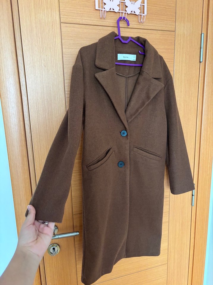 Kahverengi Düğmeli Kadın Kaban - Görsel 4