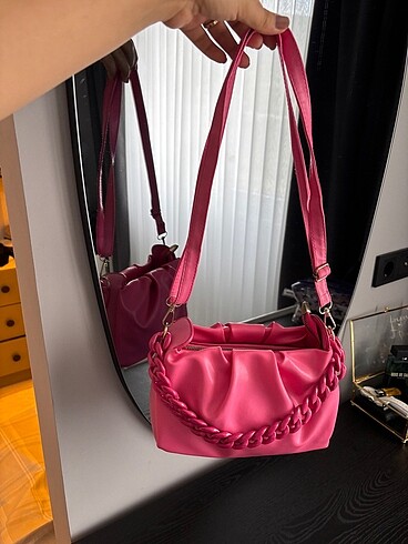 Bershka Pembe kol çantası