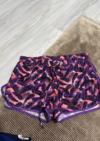 40 Beden Mor Desenli Mini Spor Şort