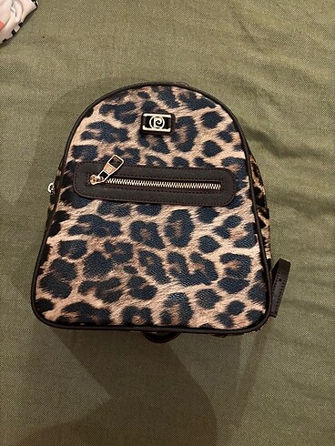 Leopar Pierre Cardin Sirt Cantasi