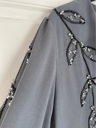 Zara Abaya