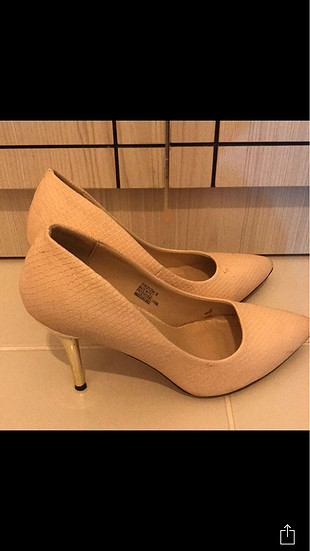 Pudra stiletto