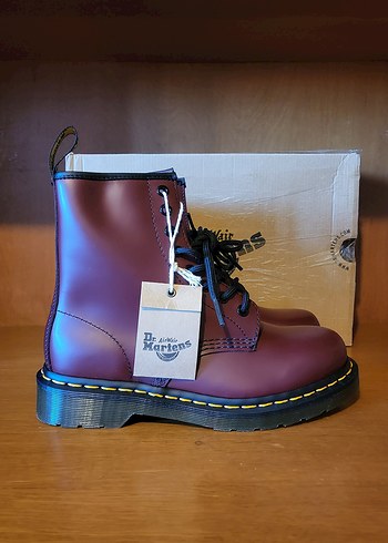 Dr. Martens 1460 Cherry Red