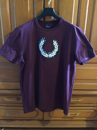 Fred Perry T shirt