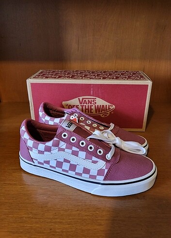 Vans Ward