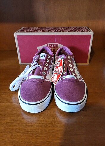 38,5 Beden Vans Ward