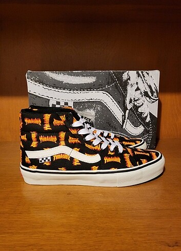 Vans x Thrasher Magazine Sk8-Hi