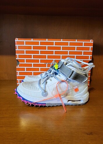 Nike Off-White x Nike Air Force 1 Mid