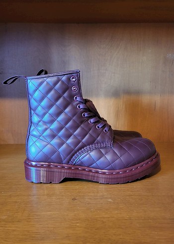 Dr. Martens Carolie